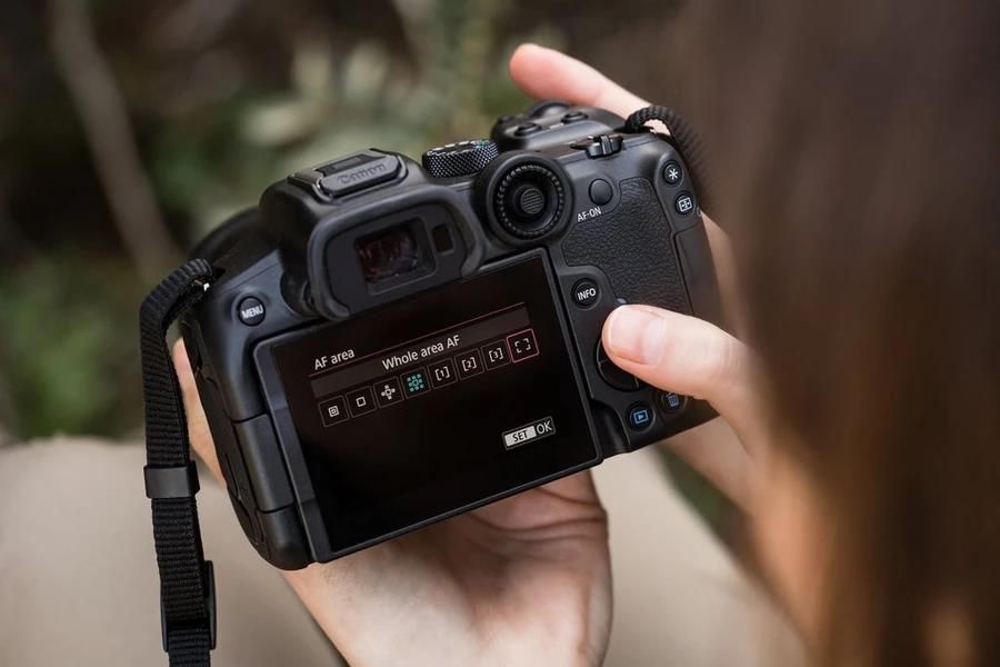 Canon EOS aparat r7