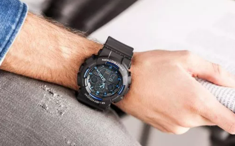 Casio G-Shock GA-100-1A2ER - na ręce