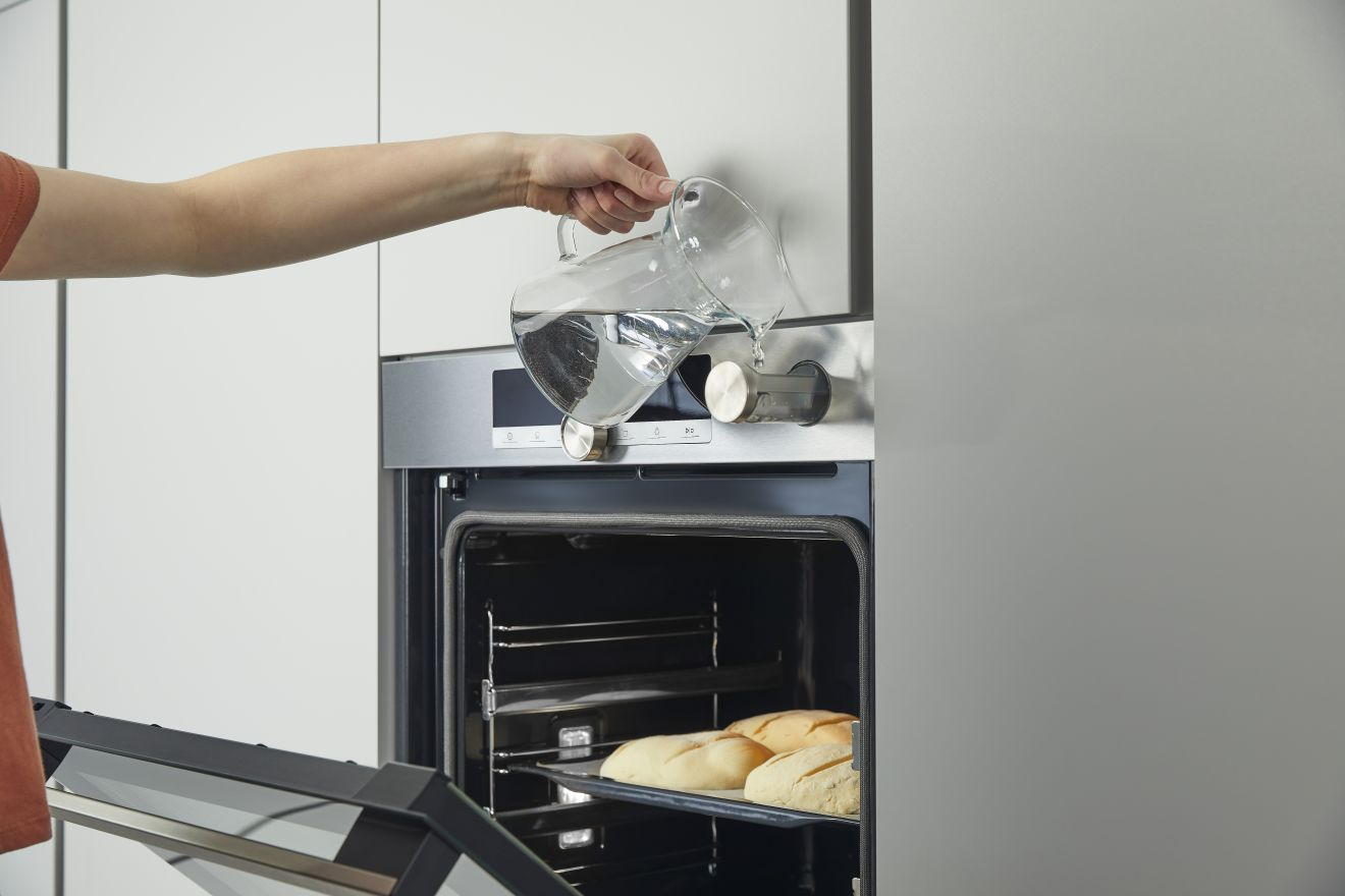 Hisense pieczenie z dodatkiem pary