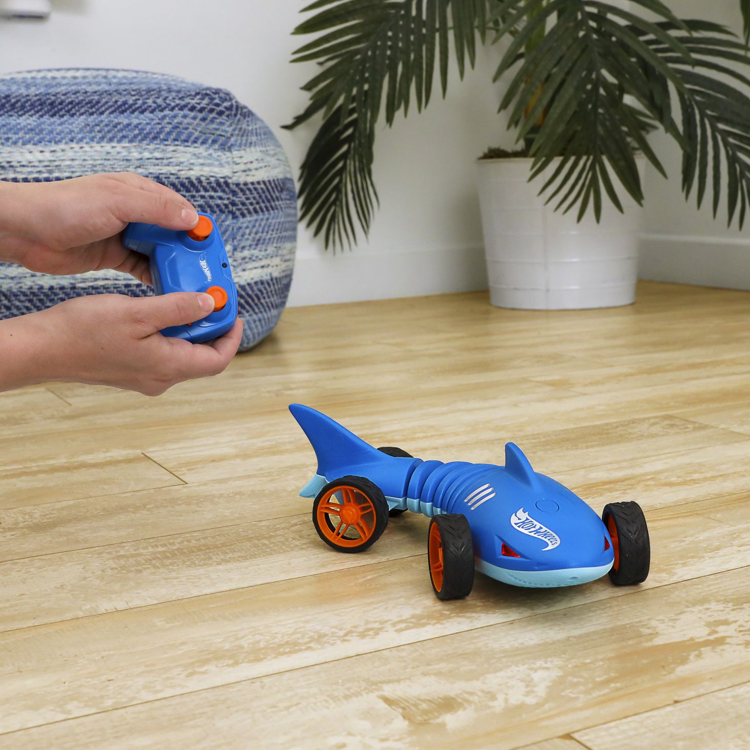 Mattel rekin rc 2