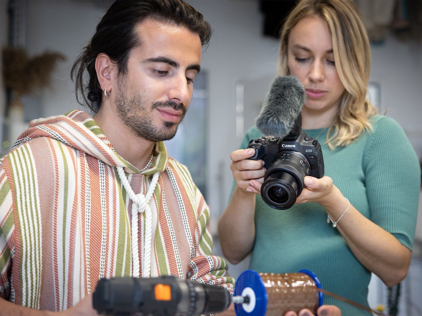 Canon EOS R8 lifestyle 2