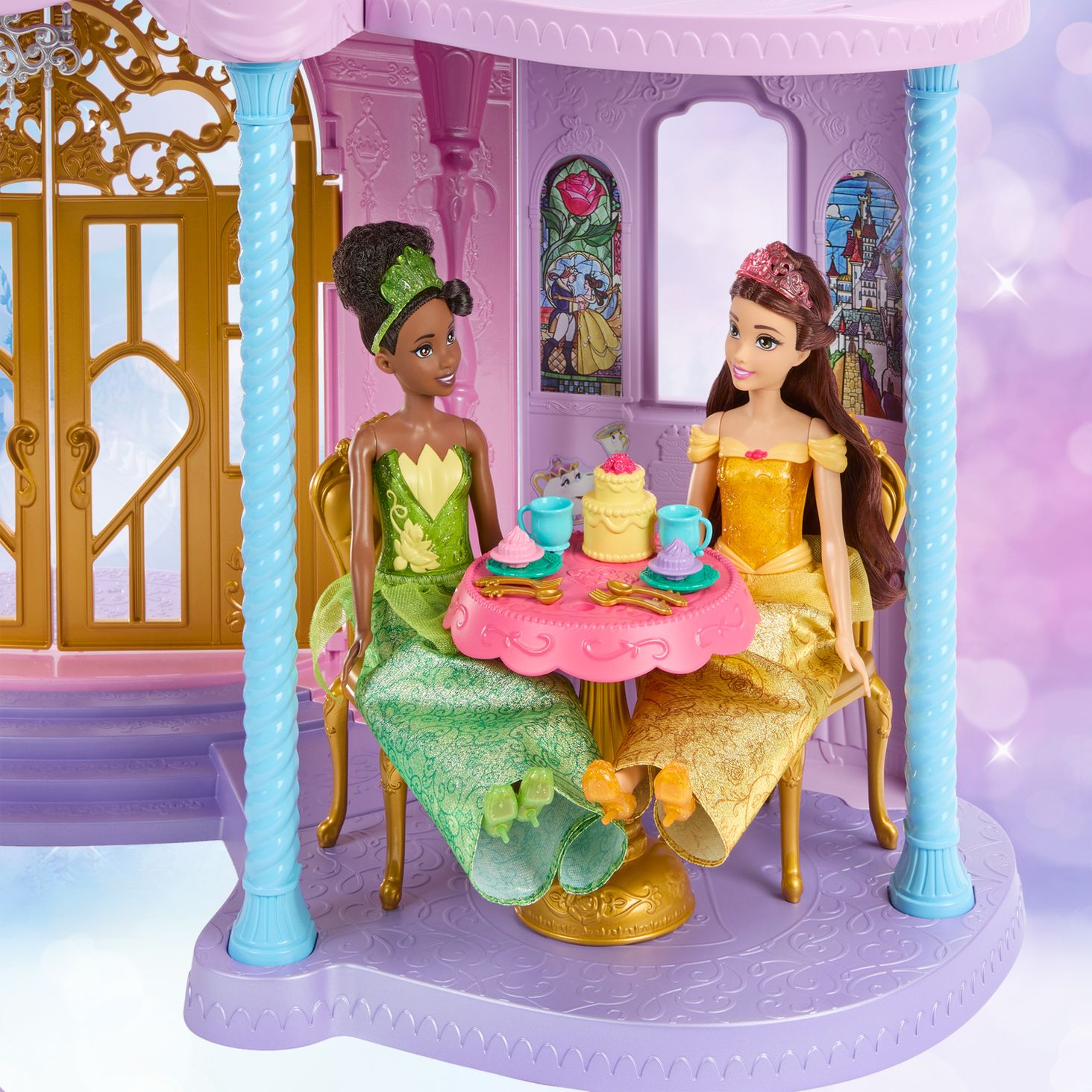 Mattel uczty serwowane w jadalni