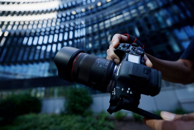 Canon RF 24mm F1.4L VCM LIFESTYLE1