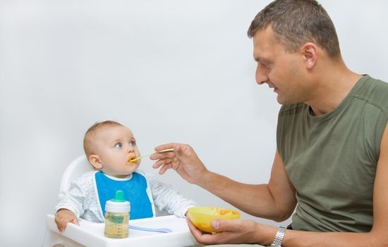 Żywienie niemowląt: po 6.miesiącu, czyli maluch kończy pół r