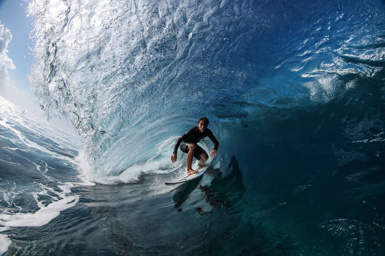 Canon EOS 1DX Mark III surfing