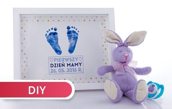 Odcisk stopy dziecka jako prezent na Dzień Mamy - DIY