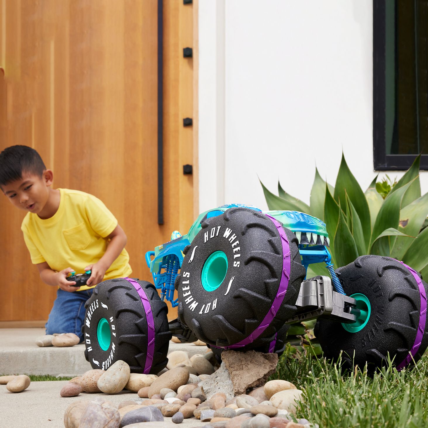 Hot Wheels Monster Trucks R/C Mega-Wrex 2