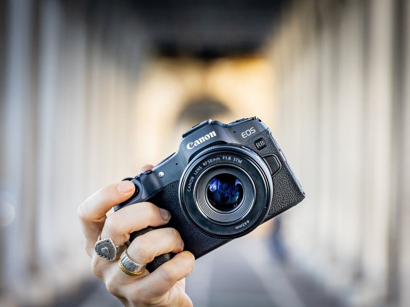 Canon EOS R8
