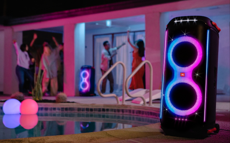 JBL PartyBox 710 lifestyle 2