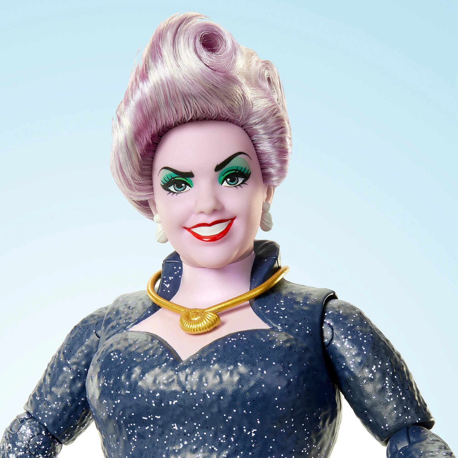 Mattel Macki Urszuli mienią się brokatowymi detalami
