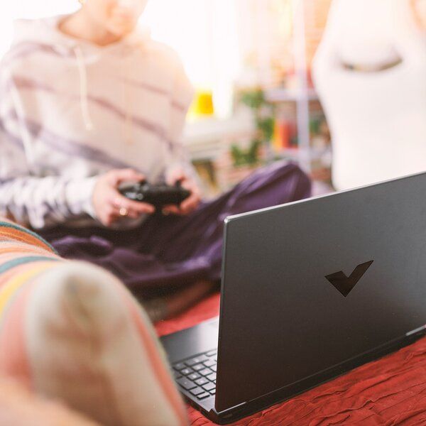 HP Victus 15-fb0222nw - 2