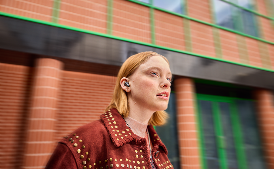 JBL Live Flex 3 lifestyle 1