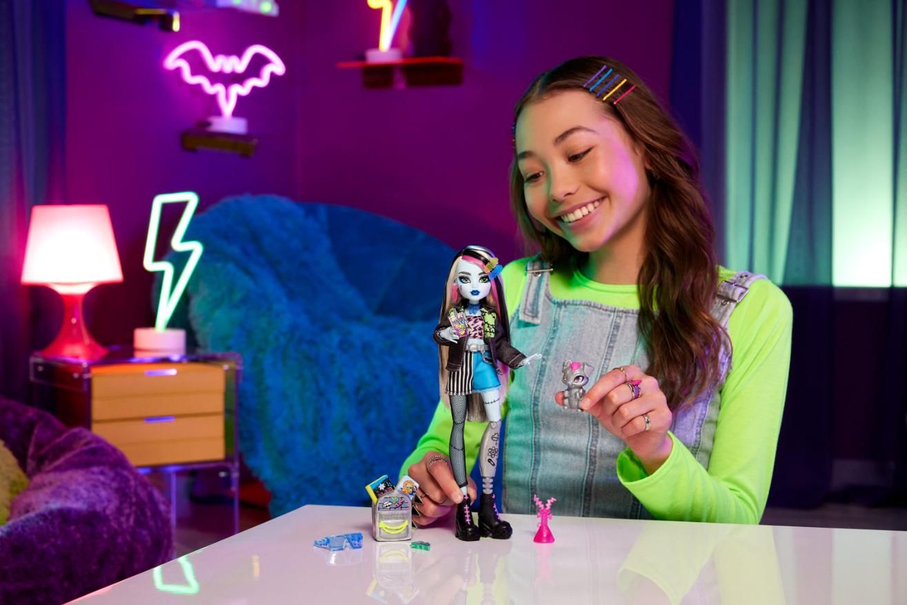 Monster High Lagoona Blue 5