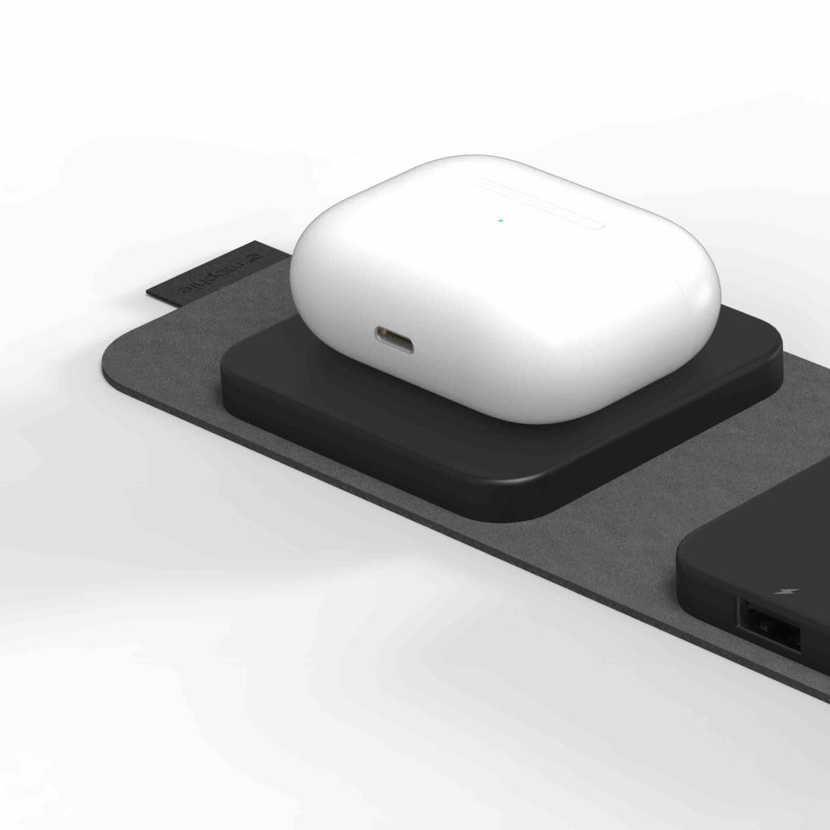 Mophie Snap+ Travel charger miejsce na AirPods