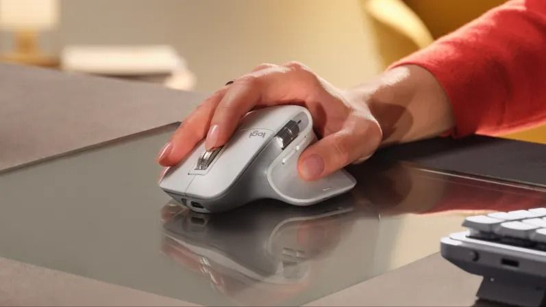 logitech