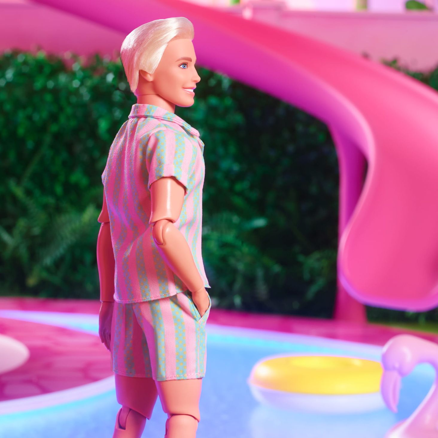 Barbie Lalka filmowa Ryan Gosling jako Ken (surfer outfit)4