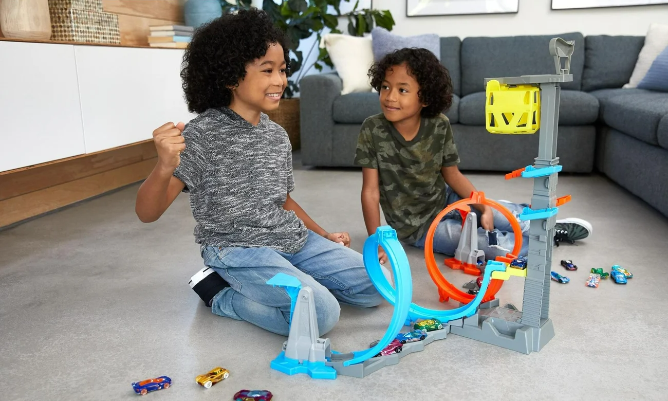 HOT WHEELS