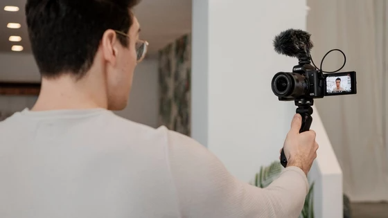 EOS M50 Mark II lifestyle1