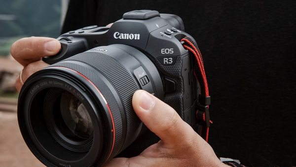 Canon EOS