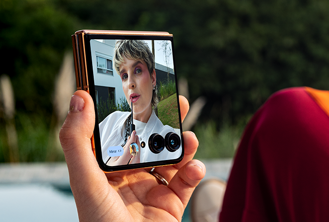 motorola razr 50 ultra - 2