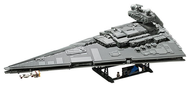 LEGO Star Wars 75252 - 2