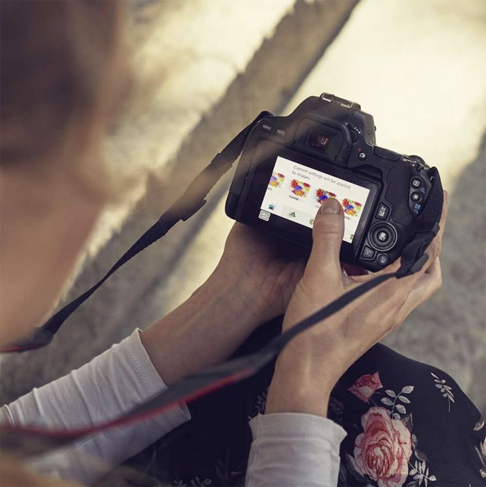 CANON EOS 250D