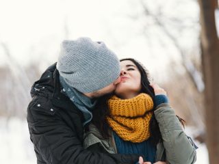 Apaszka męska. Komu i do jakich stylizacji pasuje?