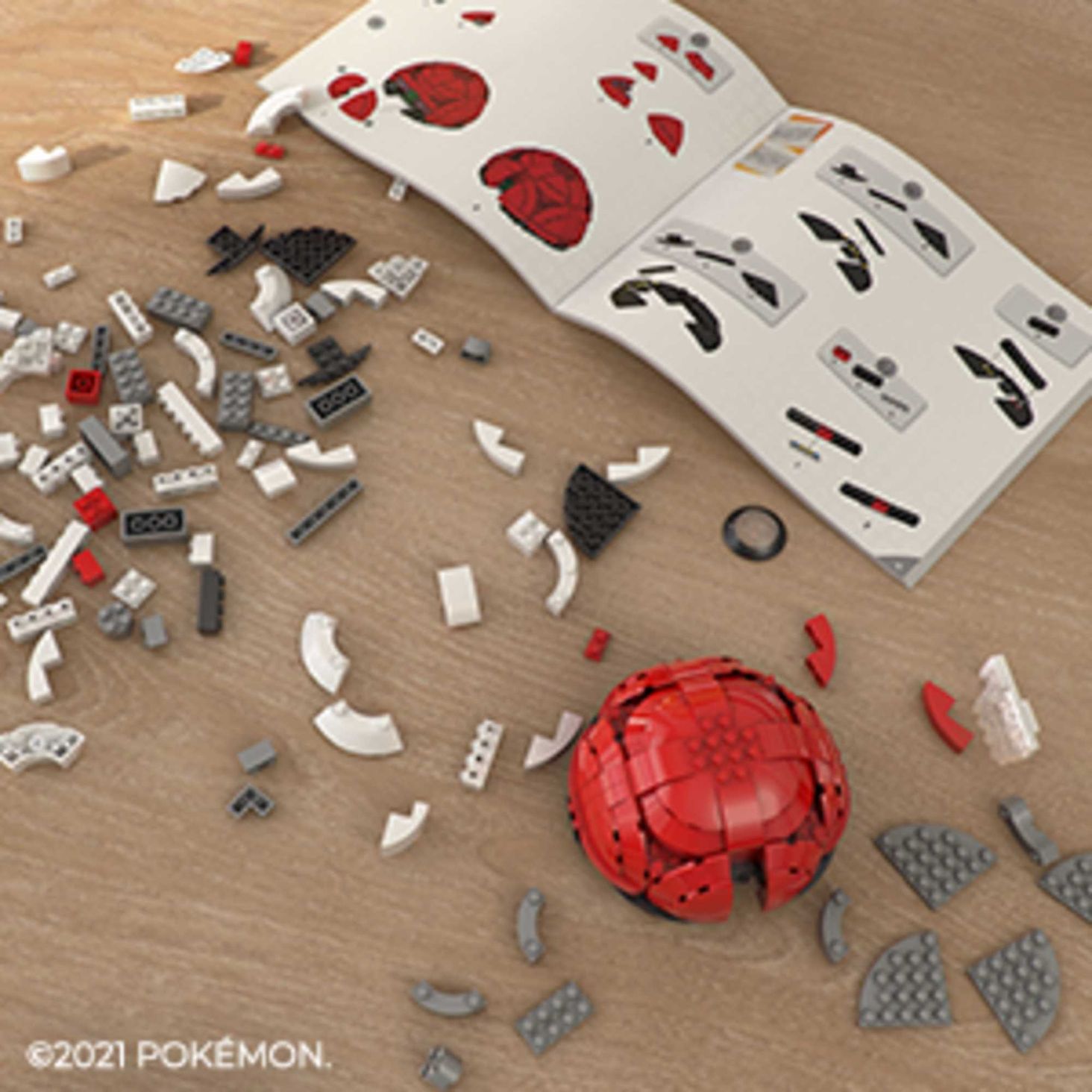 Mega Construx™ Pokémon™ Duży Poké Ball 3