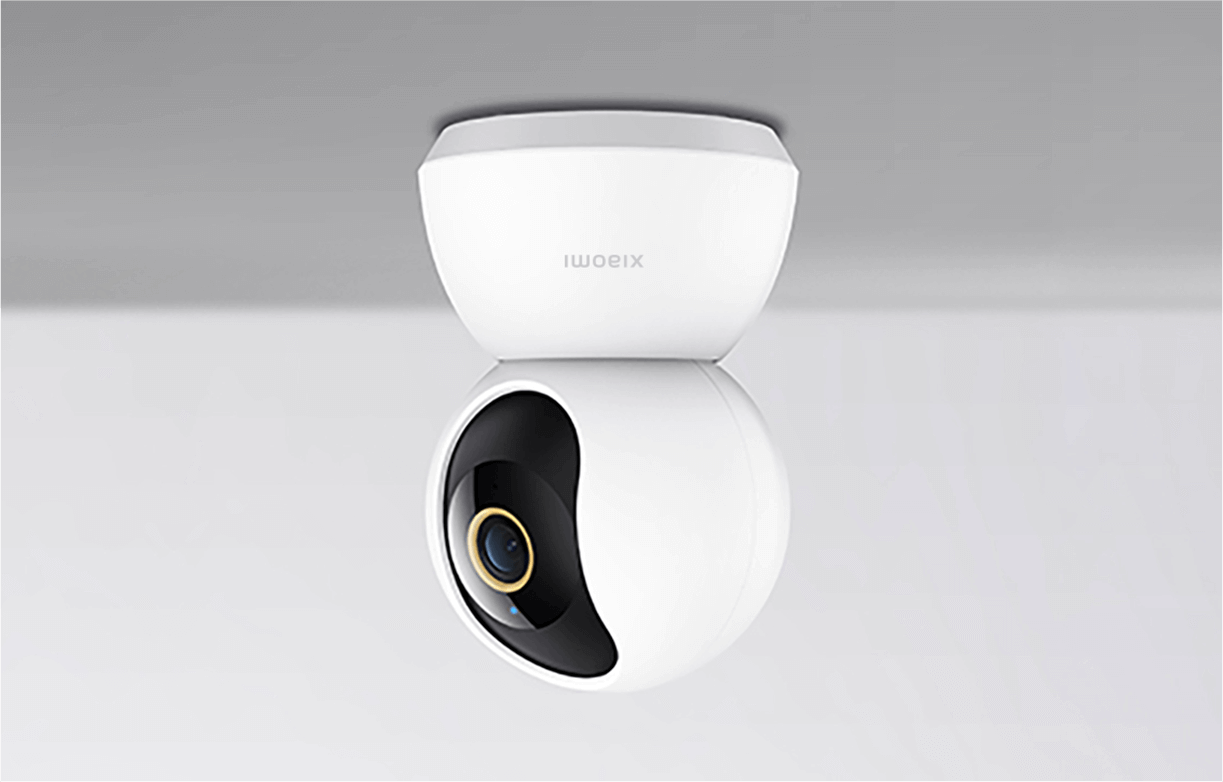 Xiaomi Smart Camera C300 2K Kamera odwrócona na jasnym tle