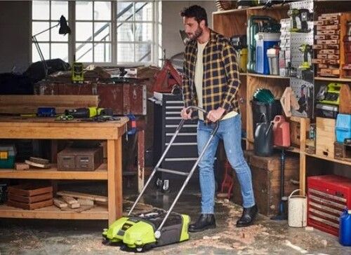 RYOBI R18SW3-0 Zalety zamiatarki:
