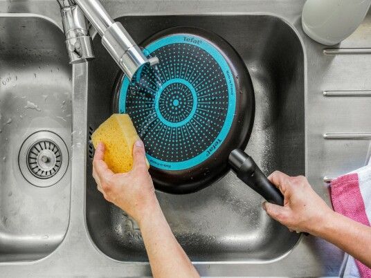 Tefal Simply Clean 28 cm B5670653 zdj produktu 2