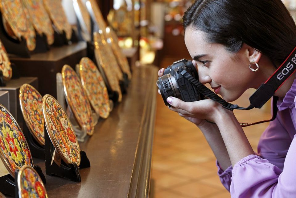 Canon RF 28 mm f/2.8 STM lifestyle 5