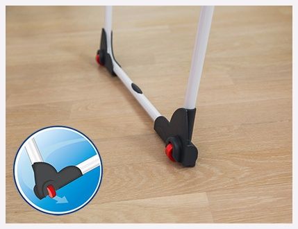 Vileda Premium 2in1 - przemieszczanie dzięki kółkom