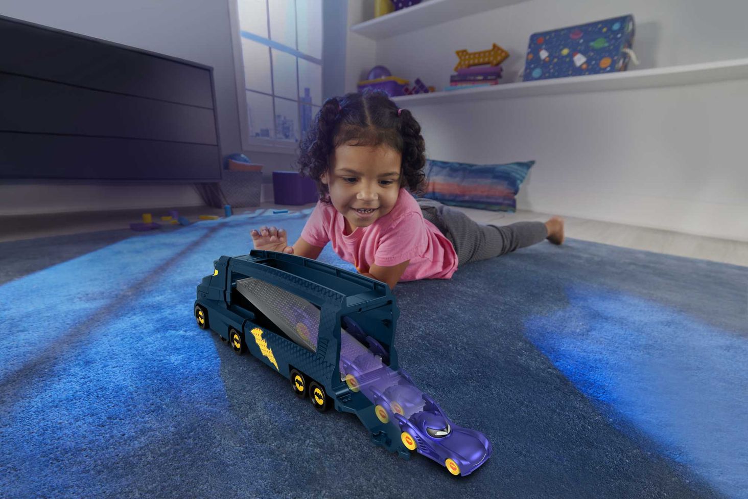 Mattel Zawartość: 1 transporter, 1 metalowy pojazd