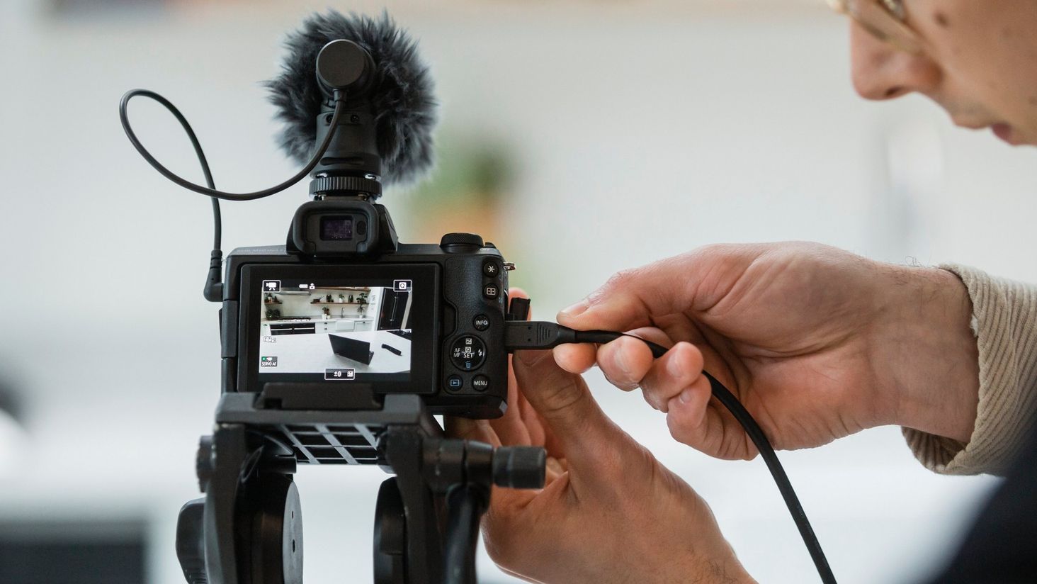 Canon EOS M50 Mark II lifestyle3