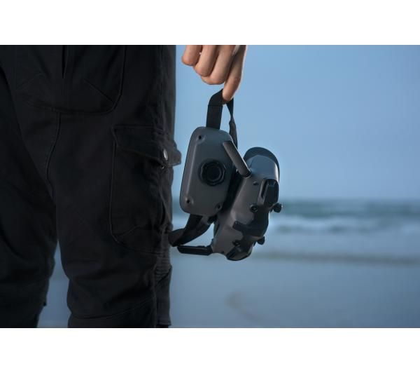 Dron DJI Avata 2 Fly More Combo.4