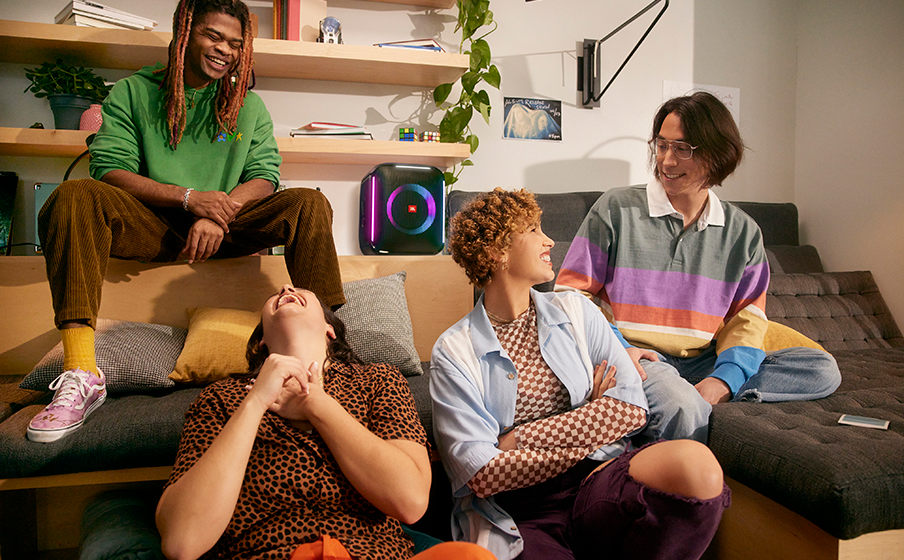 JBL PartyBox Encore lifestyle 3