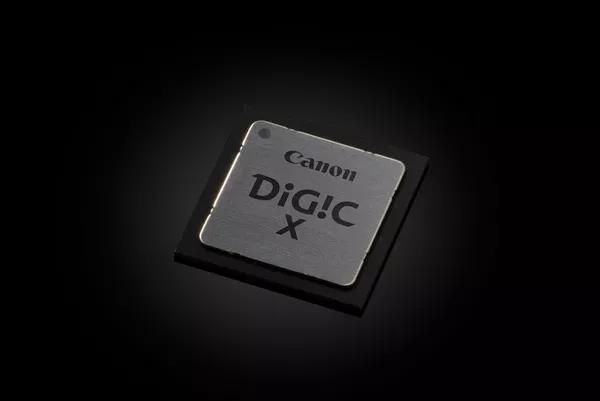 Canon EOS R10 zdj8