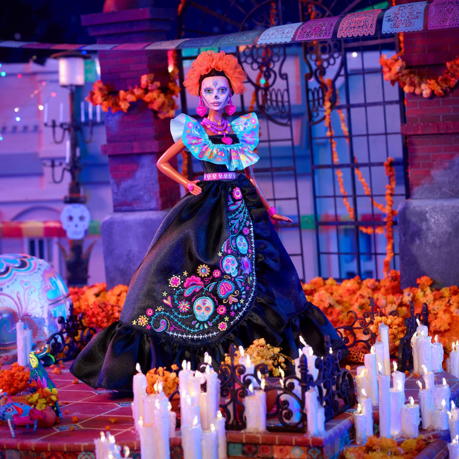 Mattel Satynowa czarna kreacja