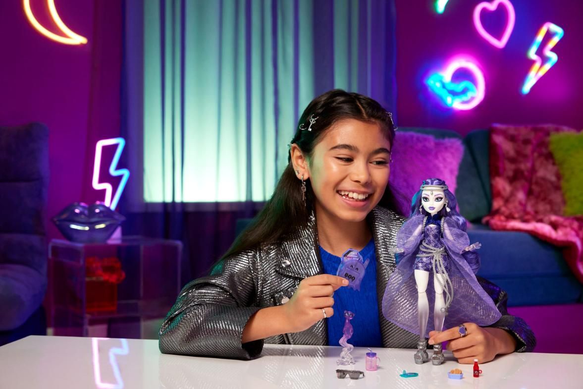 Monster High Spectra Vondergeist Lalka podstawowa HXH77