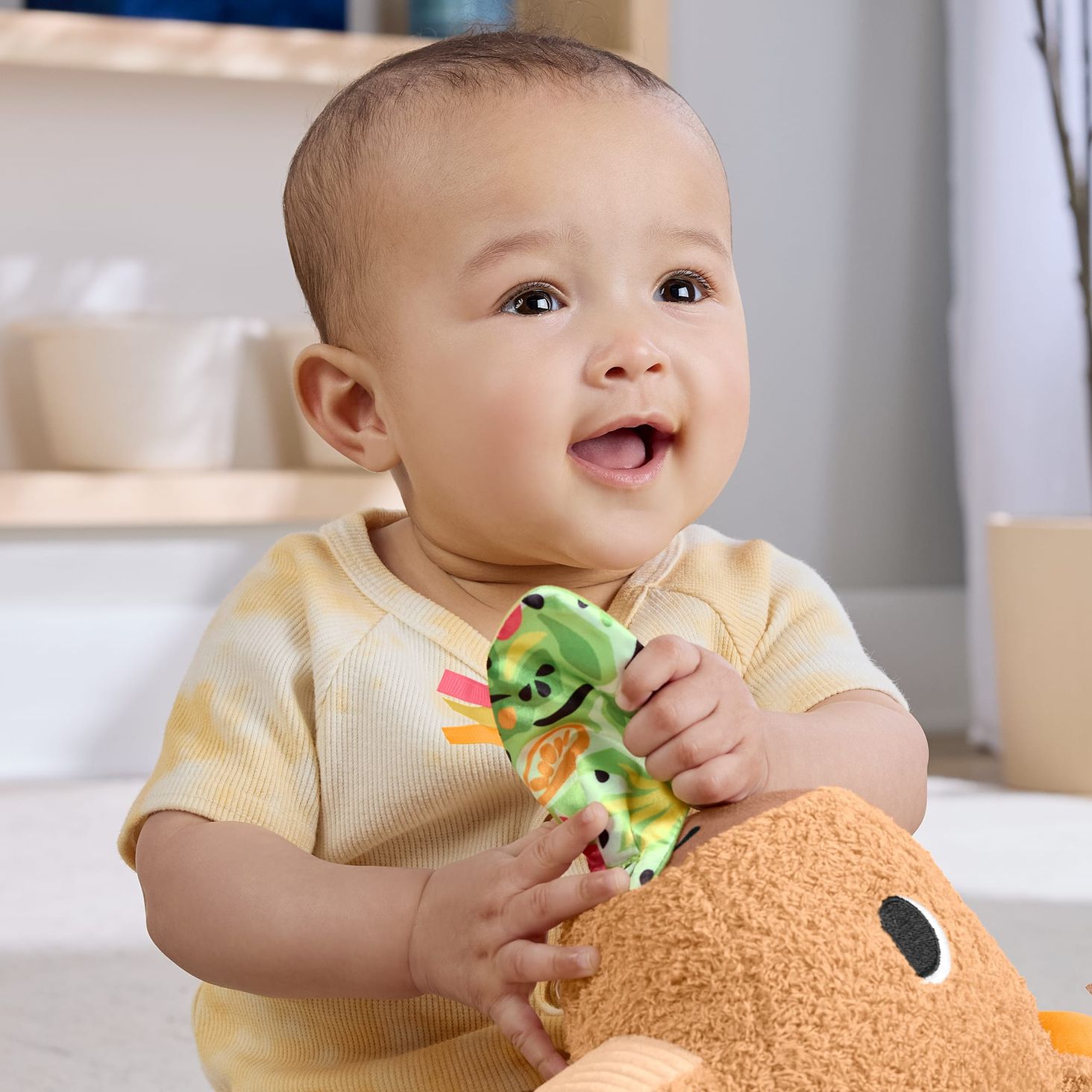 Fisher-Price Kapibara Sensoryczna przytulanka 5
