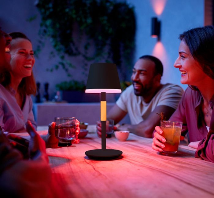 Philips Hue lampa Go czarna - do użytku domowego