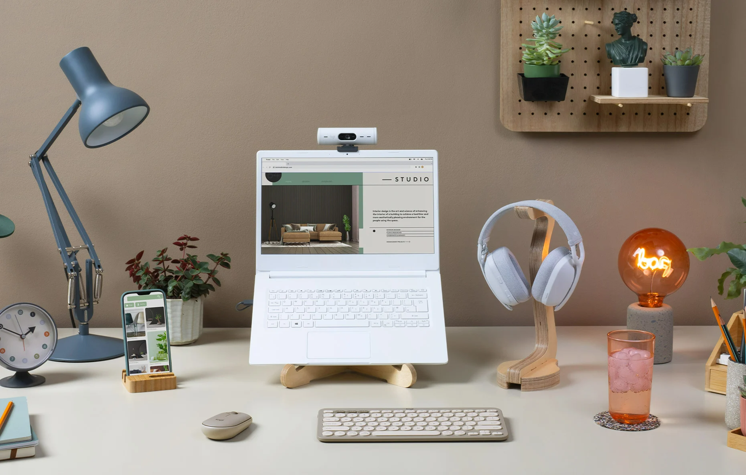 logitech