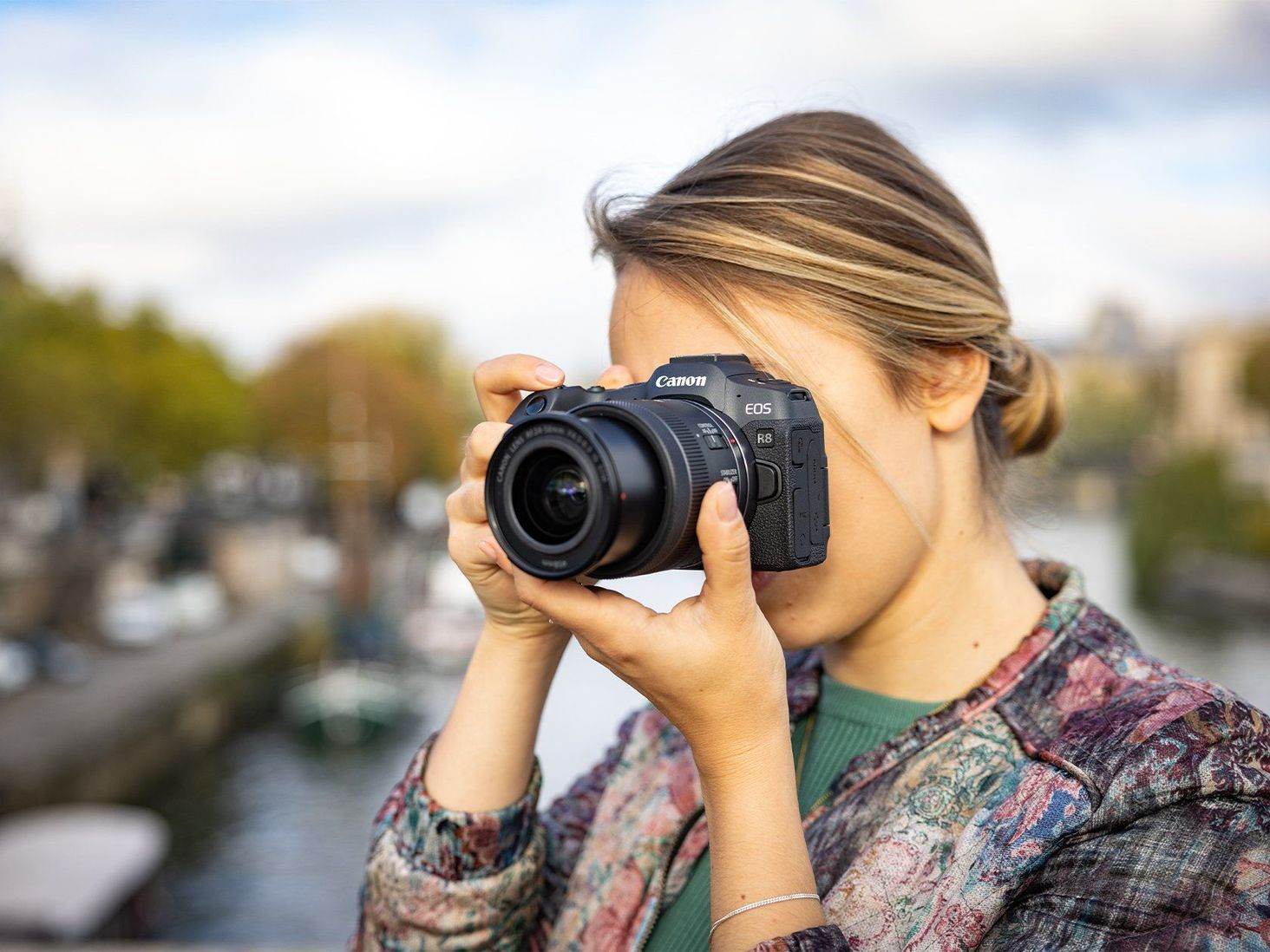 Canon EOS r8 lifestyle7