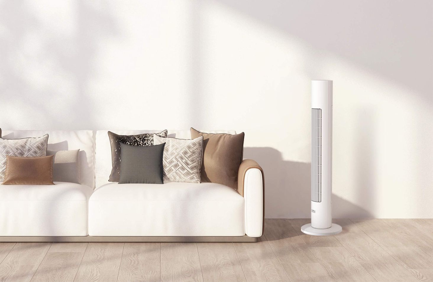 Xiaomi Smart Tower Fan Wiatrak obok kanapy