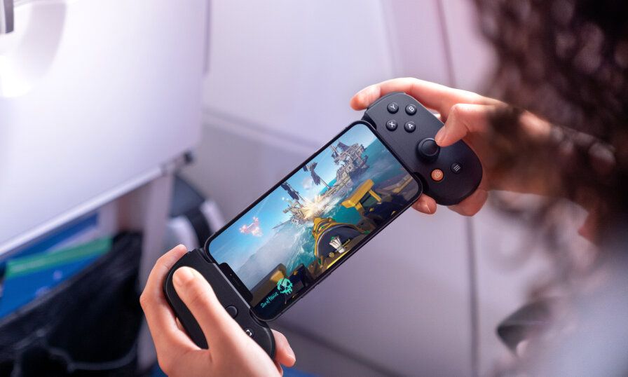 Backbone One - kontroler do iPhone Bez opóżnień