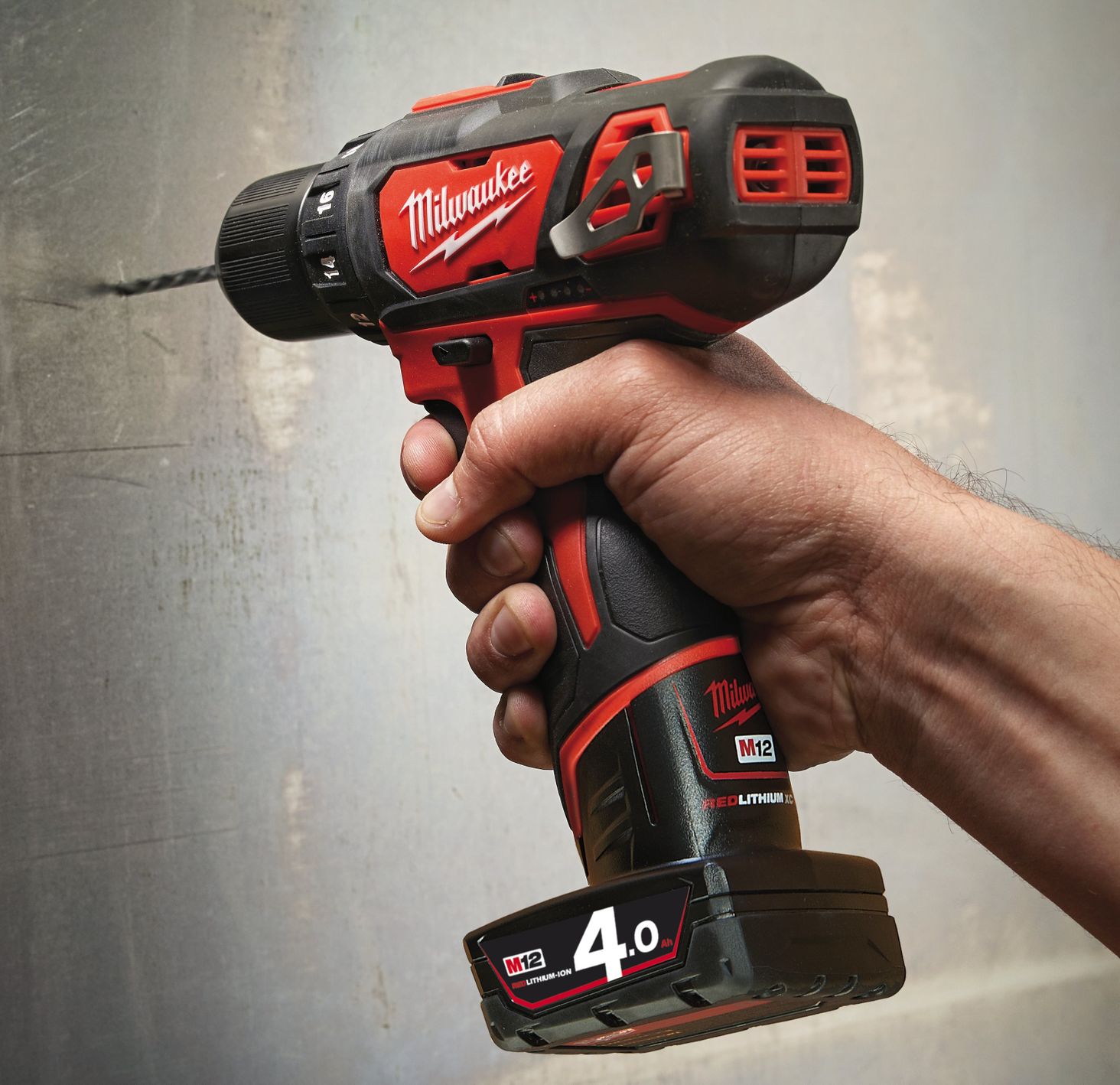 Milwaukee M12 BDD-202C 2