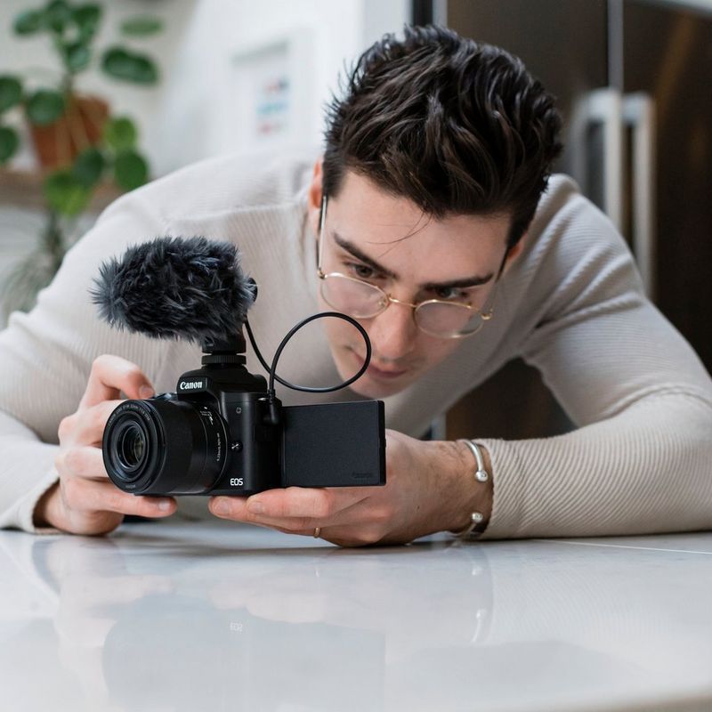 Canon EOS M50 Mark II lifestyle6