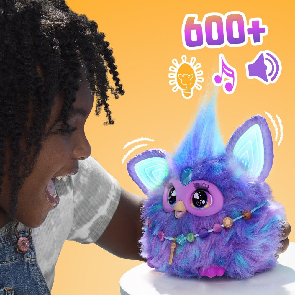 Furby fioletowy zabawa