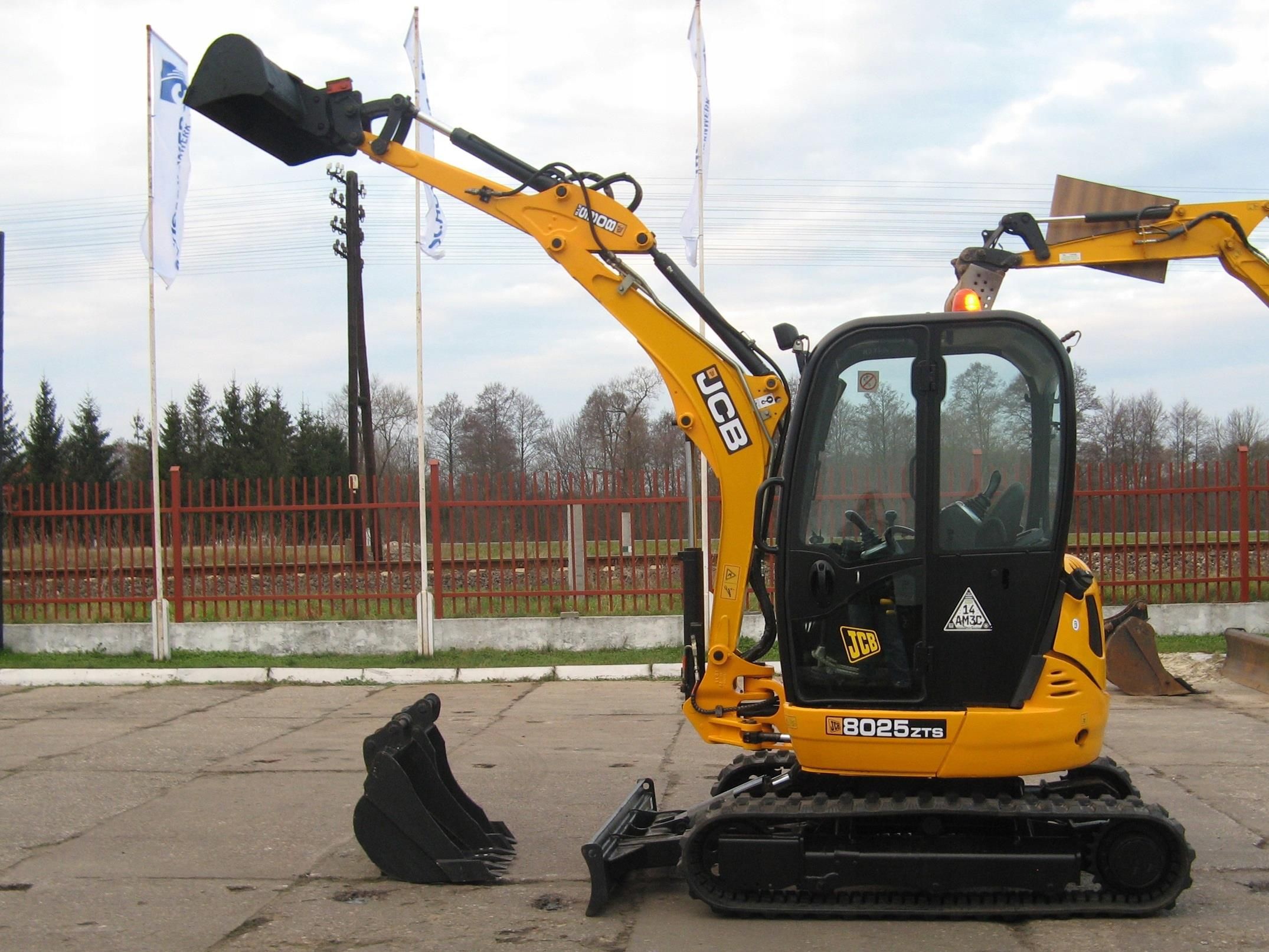 Minikoparka JCB 8025 ZTS 2015r Opinie I Ceny Na Ceneo Pl